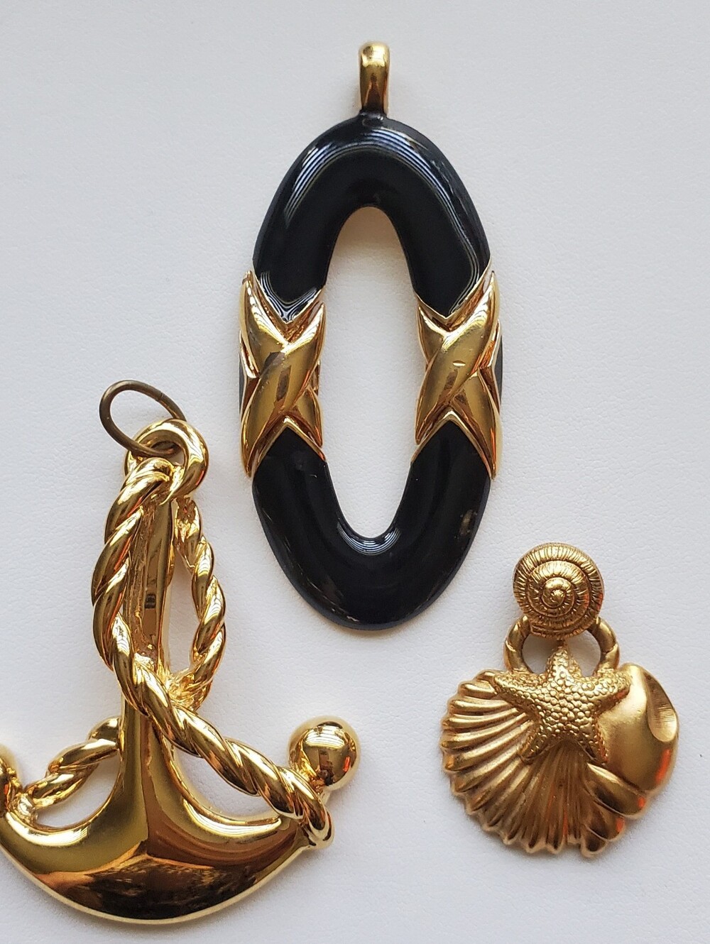 Nautical Theme Pendant Jewellery Lot Of 3 Pcs Gold Tone Enamel Sea Shells Anchor
